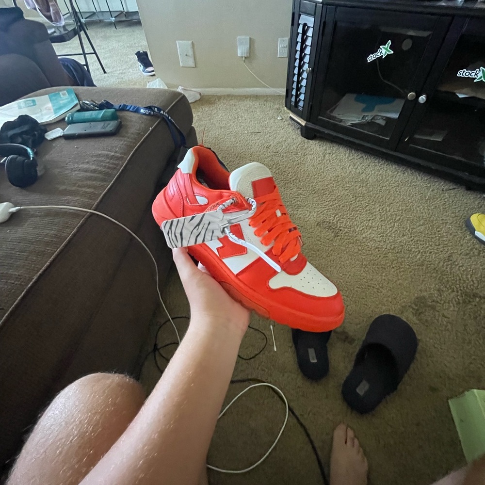 Off white gym lovers (READ BIO)